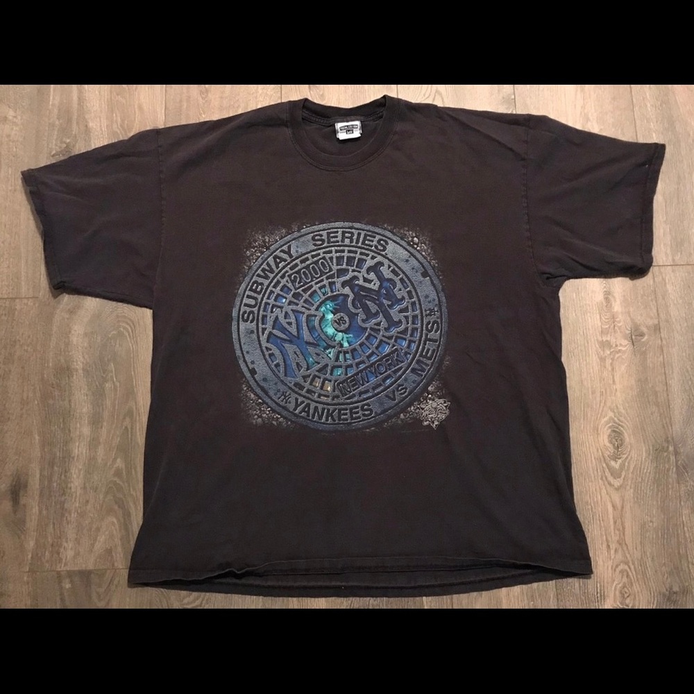 Vintage 2000 New York Yankees Vs Mets Subway Series Tee